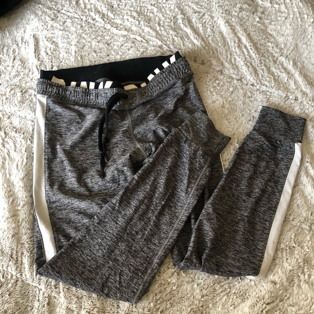 Victoria Secret PINK Ultimate Leggings